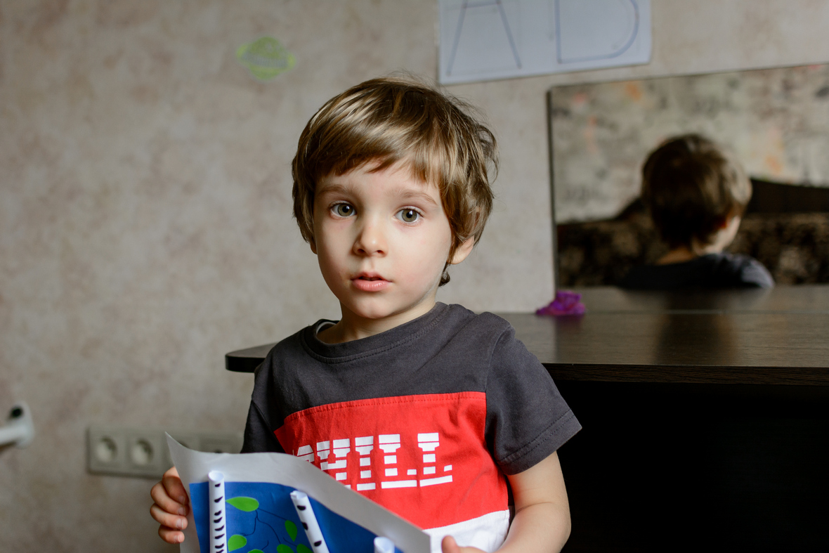 4-летнему Давиду требуется 154 730 рублей на слуховые аппараты