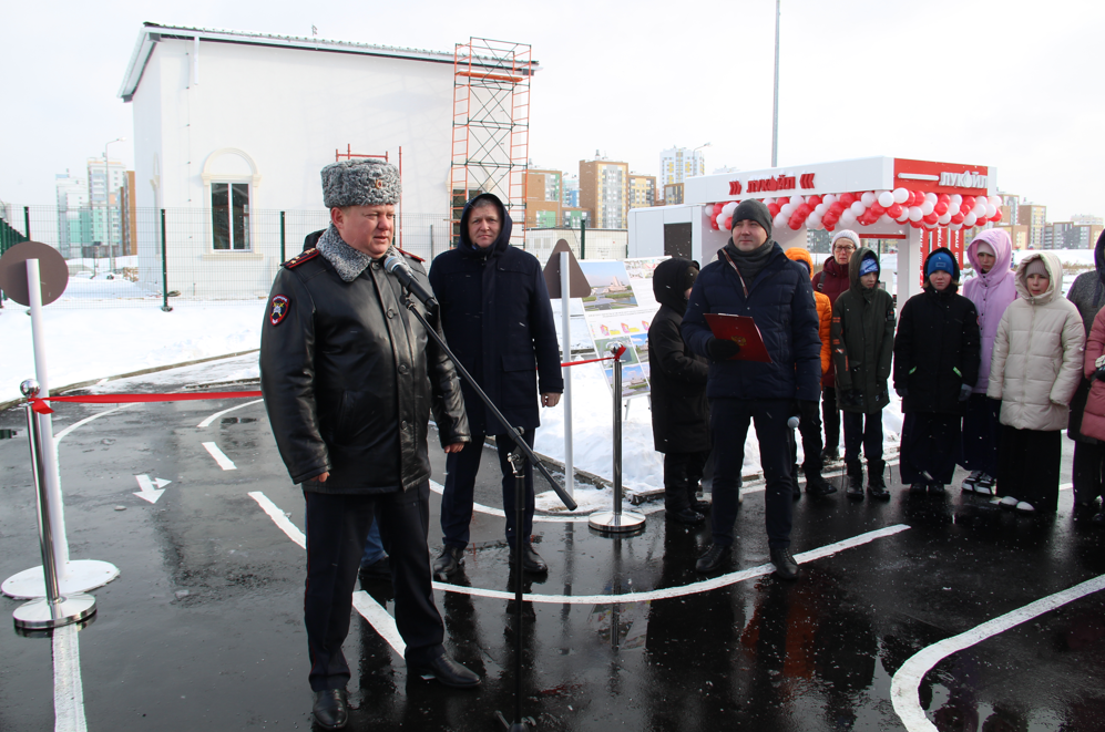 «Лукойл» подарил Екатеринбургу детский автогородок