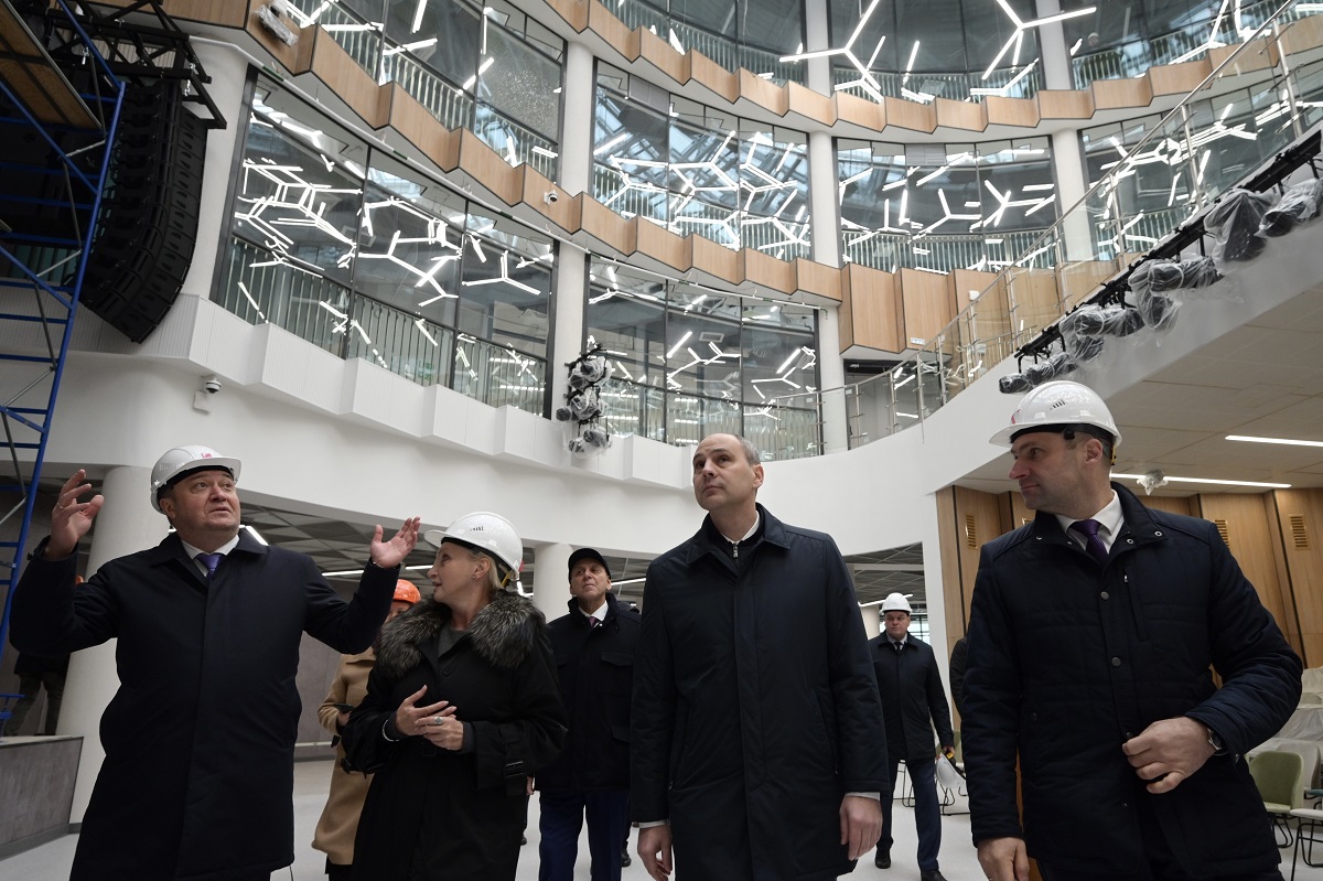 Денис Паслер оценил готовность второй очереди кампуса УрФУ