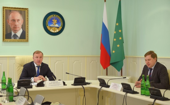 Мурат Кумпилов провел встречу с генеральным директором АО «Агрокомплекс»