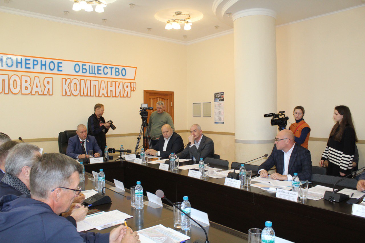 Омские коммунальщики показали, как идет ремонт тепловых сетей