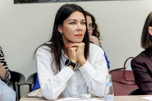 Юлия Харламова, «Доктор Слон»