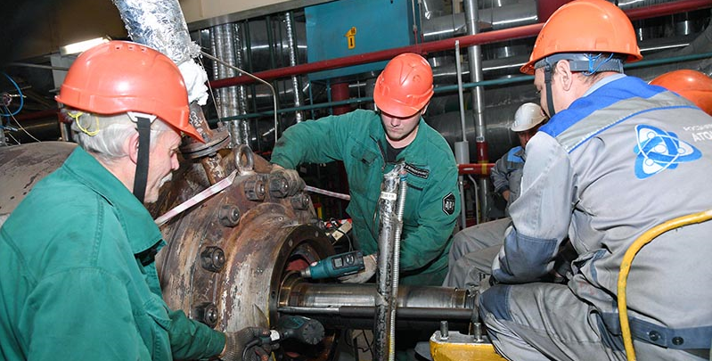 Ростовская АЭС: выполнена наладка перегрузочной машины и полярного крана 