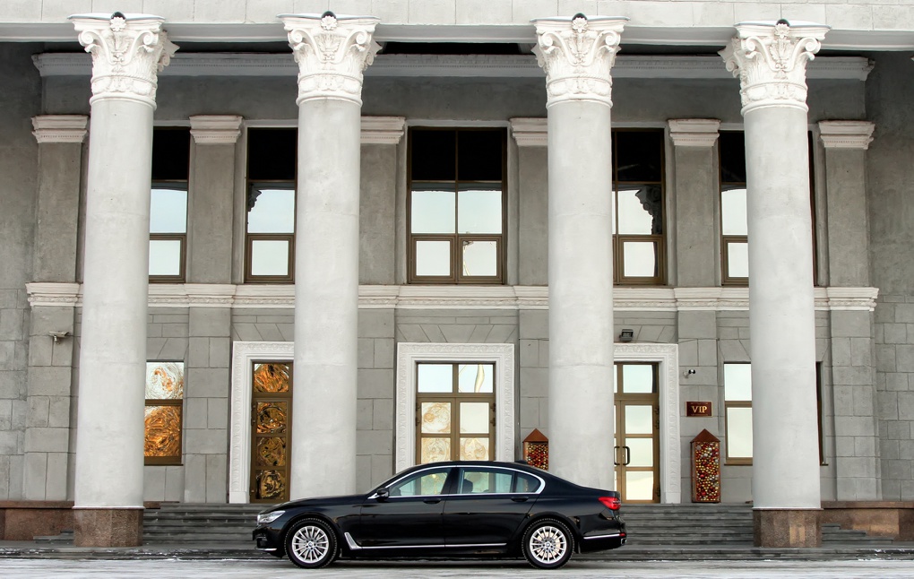 Большая Энциклопедия Трендов: смотрим в будущее из салона BMW 7 серии