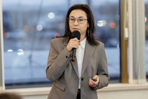 Юлия Сахарова, HeadHunter