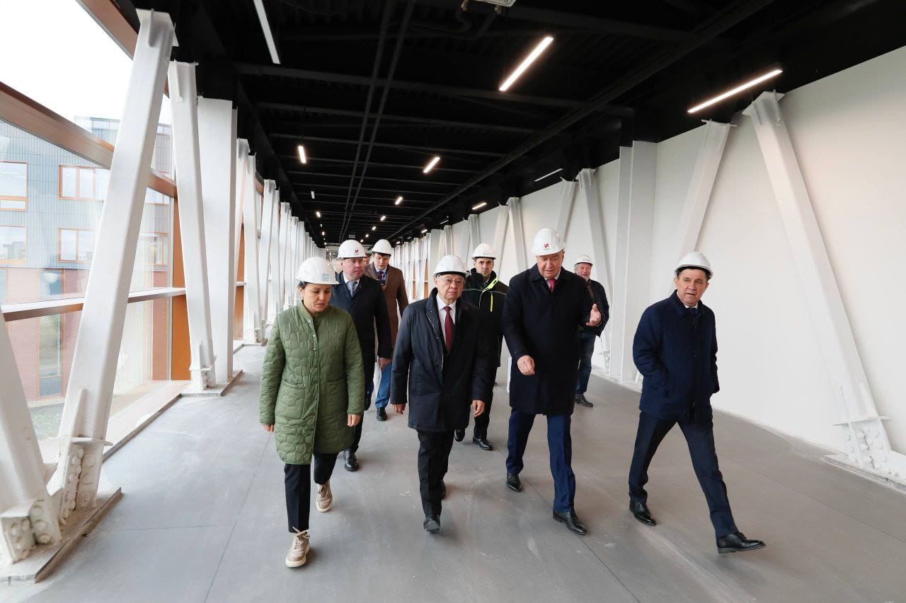 Глава Минстроя проверил ход строительства нового кампуса УрФУ