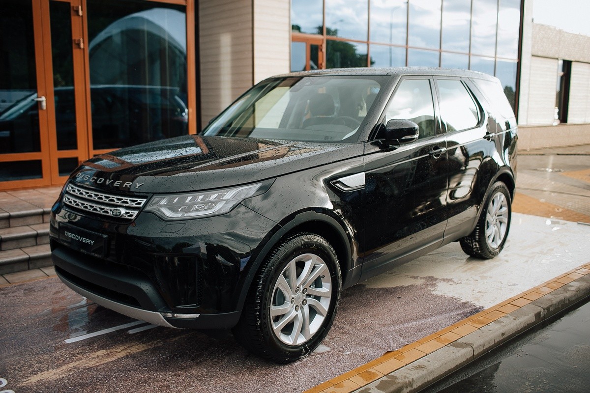 Презентация нового Land Rover Discovery в столице Черноземья