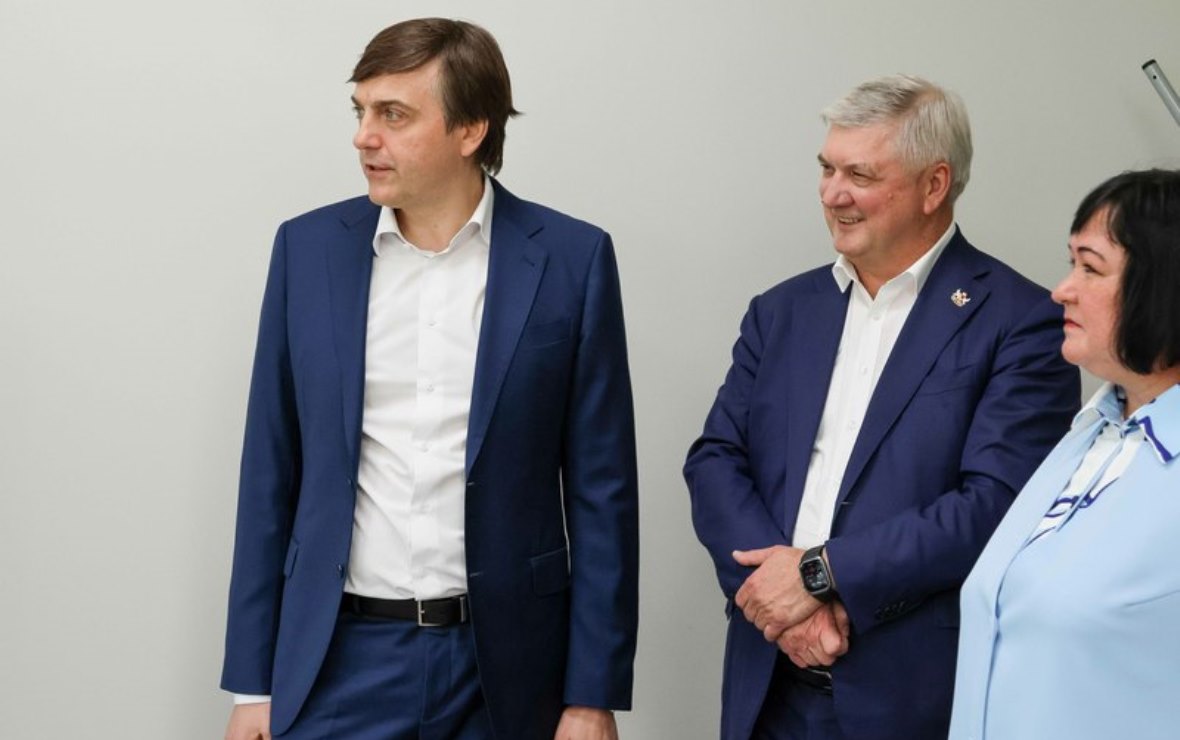 Сергей Кравцов, Александр Гусев, Надежда Рощупкина (Фото: пресс-служба правительства Воронежской области)