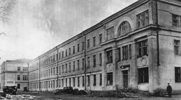 Хирургический корпус первой советской больницы. Весна 1941 года