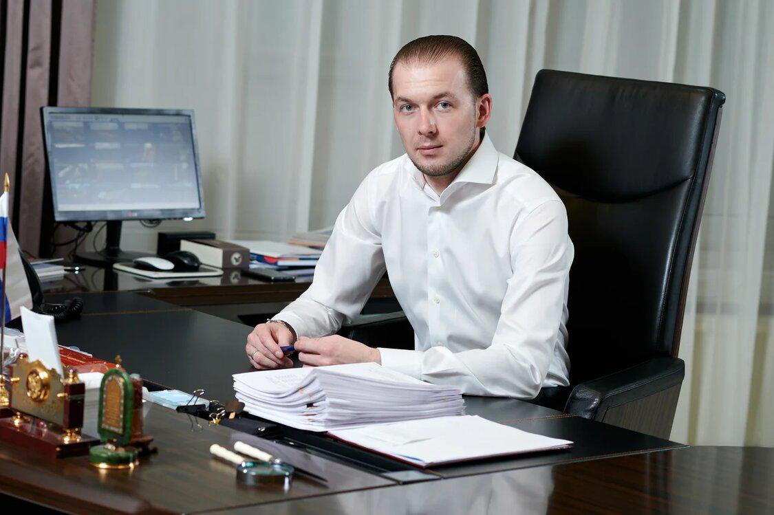 Делоросс Денис Назаров поздравил предпринимателей с праздником