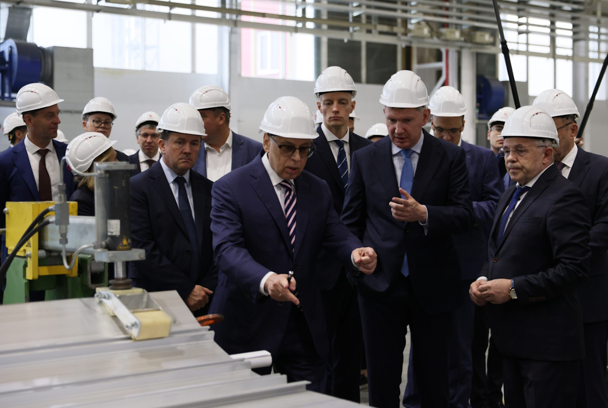 Глава Минэкономразвития оценил ход сборки первых поездов для ВСМ на Урале
