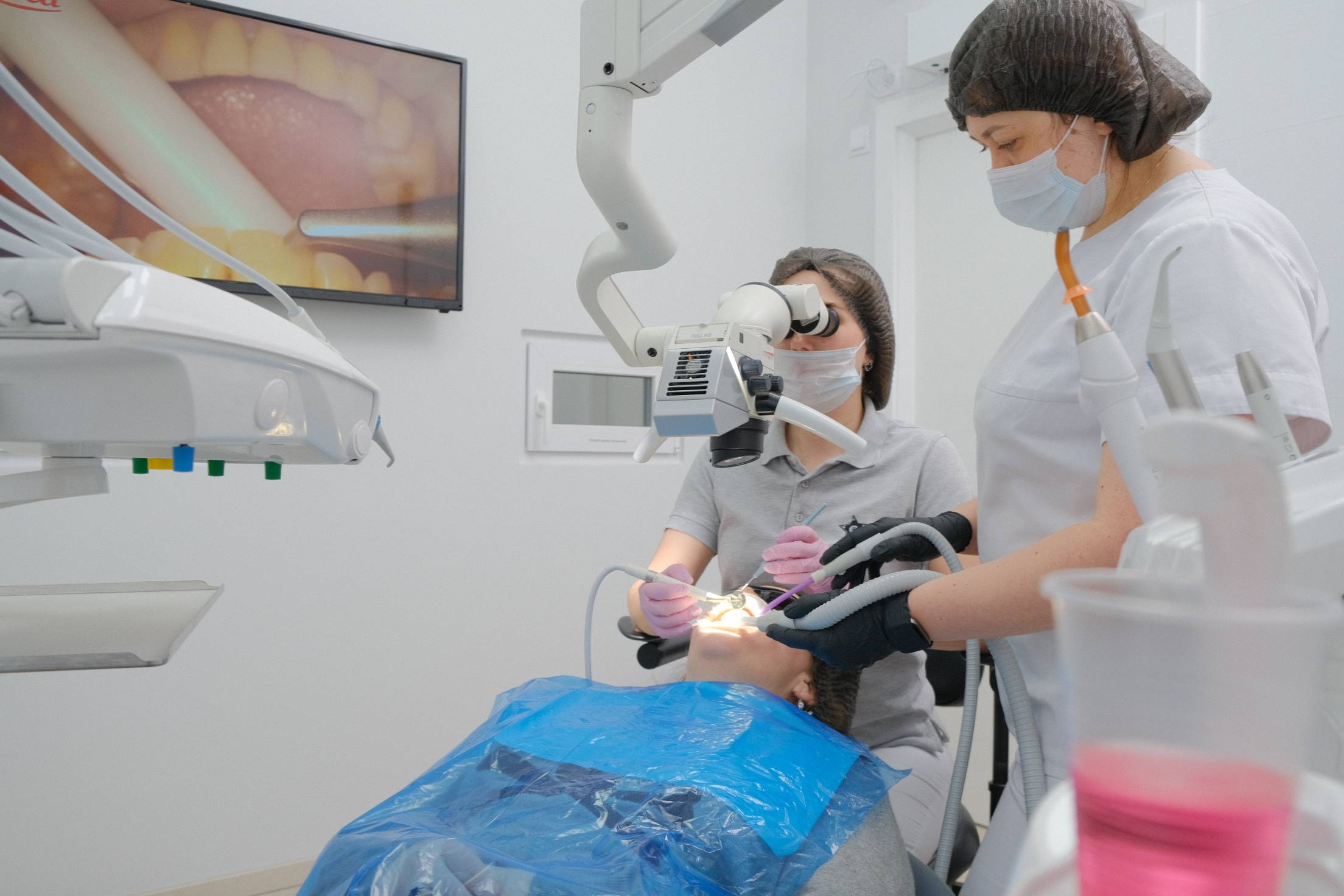 Селебрити Клиник: «Уровень стоматологии в России чаще выше, чем в Европе»