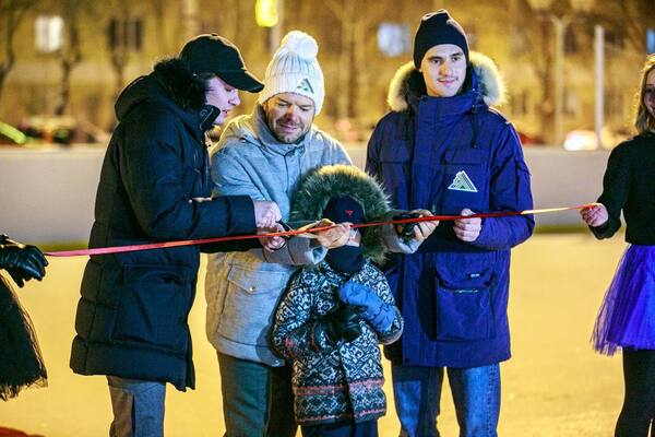 ХК «Салават Юлаев» и «Садовое кольцо» подарили уфимцам ледовый каток