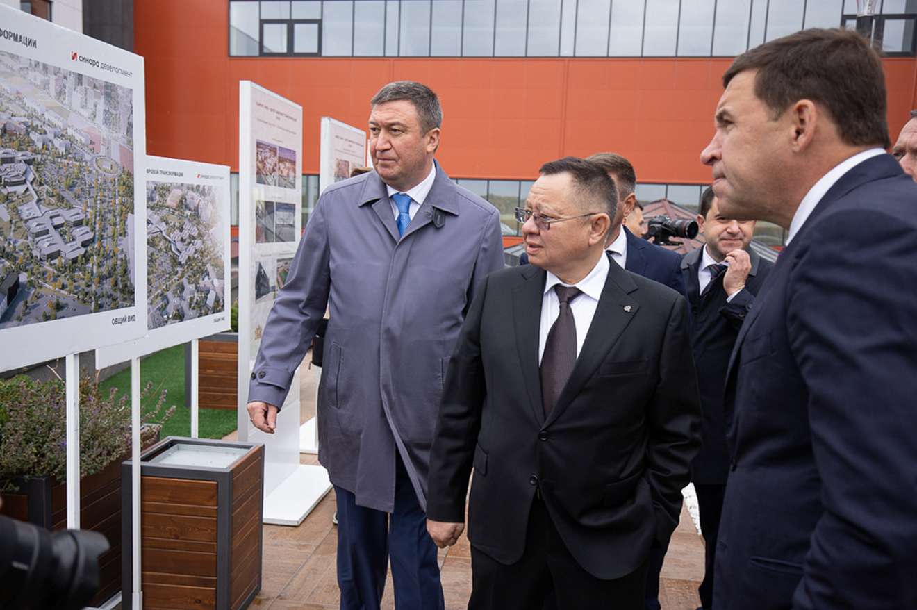 Министр строительства и ЖКХ России Ирек Файзуллин посетил кампус УрФУ
