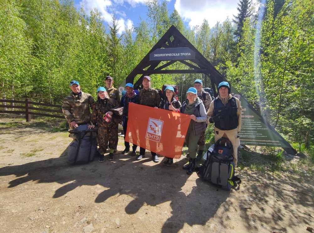 Корпоративные волонтеры ТМК и Группы Синара начали покорять Веселые горы