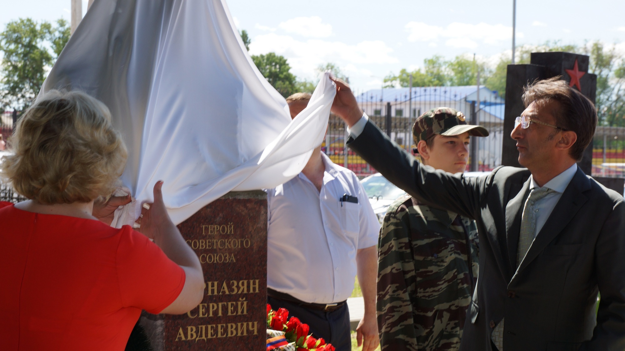 «Стегра Ойл» приняла участие в установке памятника Герою Советского Союза