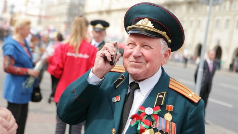  «Ростелеком» дарит ветеранам войны бесплатные звонки ко Дню Победы