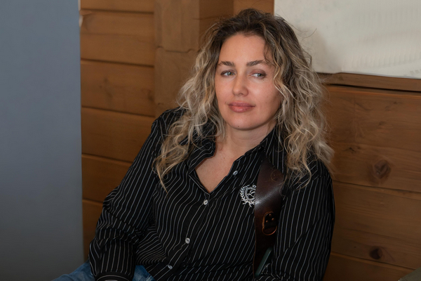 Алена Мельникова, «Гнездо»