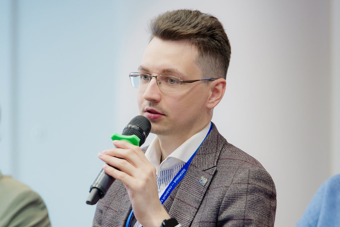 Дмитрий Шевченко, НИКТИ БТС (Научно-исследовательский конструкторско-технологический институт биотехнических систем) СПбГЭТУ «ЛЭТИ» 