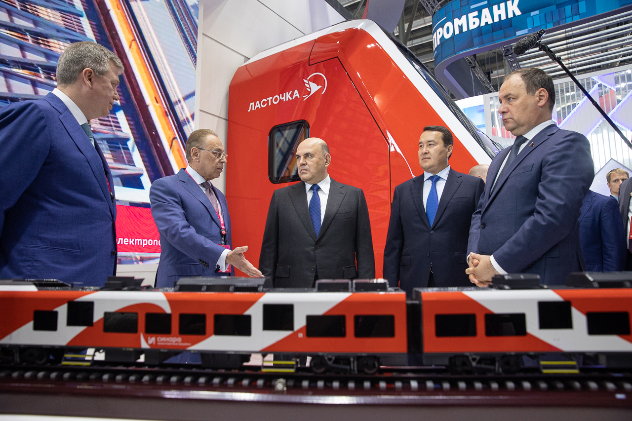 Премьер-министры трех стран посетили ИННОПРОМ в Екатеринбурге
