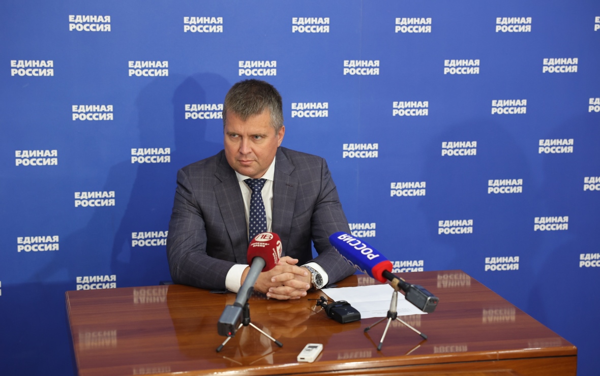 Дмитрий Аверов (Фото: пресс-служба Липецкого областного Совета)