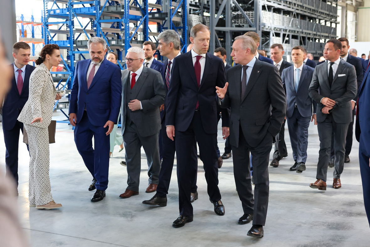 Открытие завода «Семаргл» по производству логистических роботов