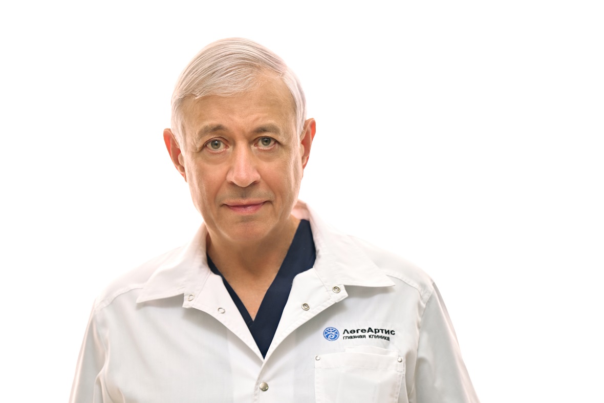 Николай Эдуардович Темиров, главный врач, заслуженный врач РФ, профессор
фото: ООО «Глазная поликлиника «Леге Артис»