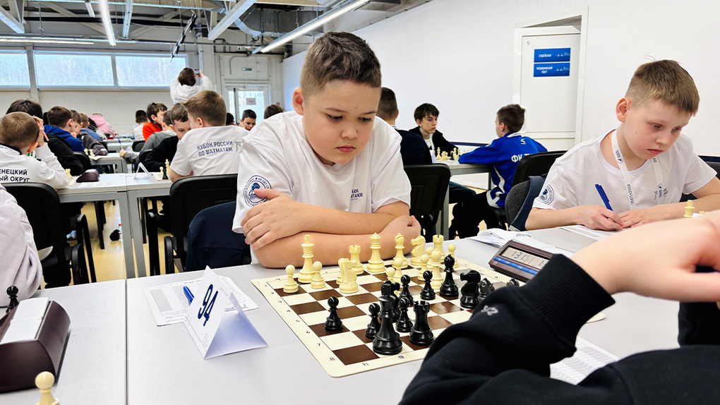 Анатолий Карпов открыл детский этап Кубка России по шахматам на Урале