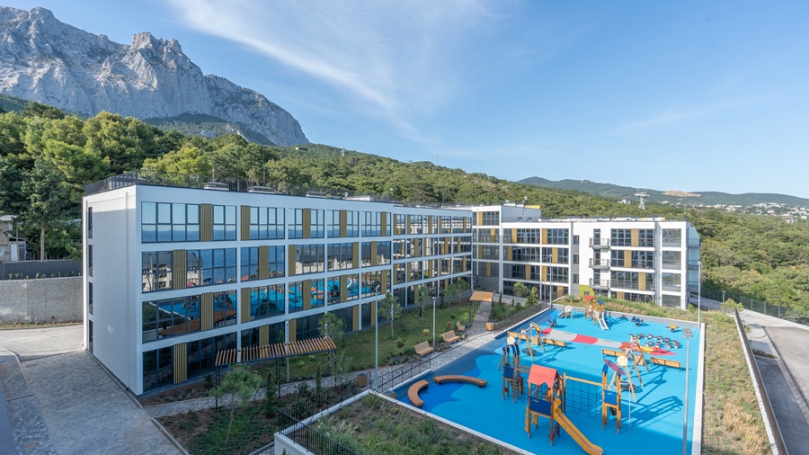 Закрытая придомовая территория создает в жилом комплексе клубную приватную атмосферу. Фото предоставлено: ГК «Расцветай»