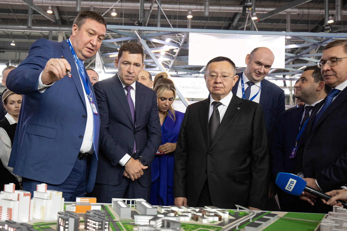 Министр строительства и ЖКХ России оценил потенциал кампуса УрФУ