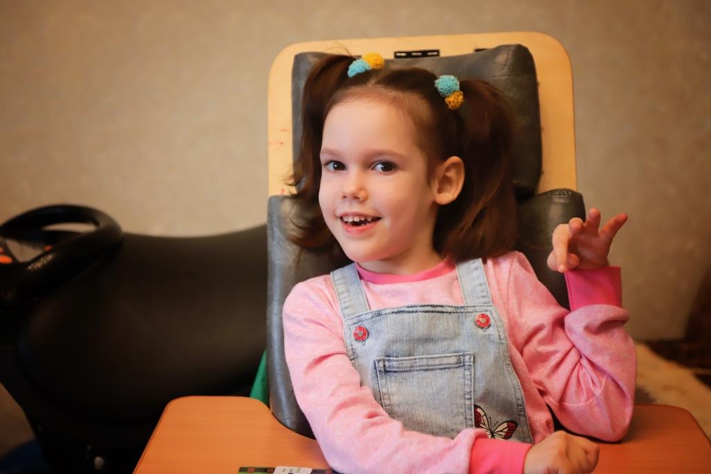 6-летней Ане требуется 132 720 рублей на лечение