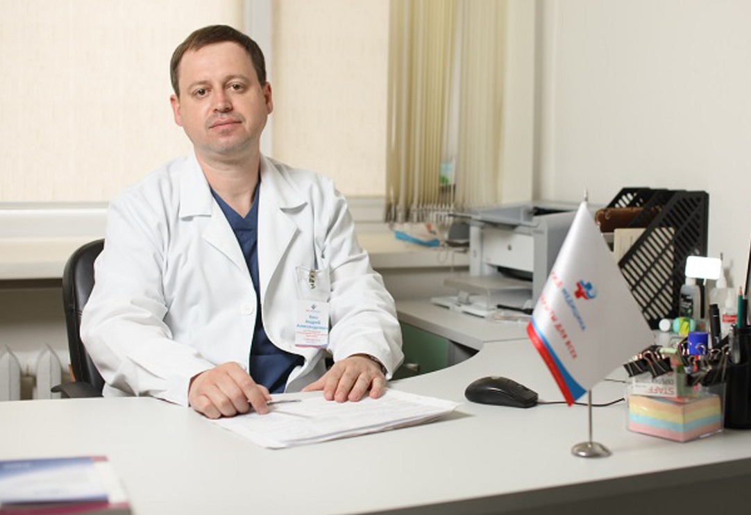 Руководитель гастроэнтерологического центра, хирург, онколог Андрей Басс (фото: «РЖД-Медицина» Новосибирск)