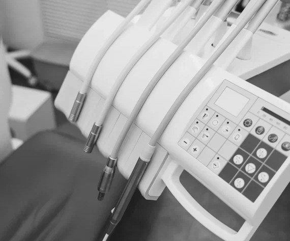 В чем преимущества командной работы специалистов в лечении зубов?