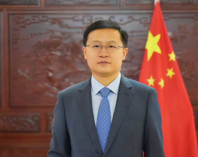 На фото: генеральный консул Китайской Народной Республики в Казани Сян Бо