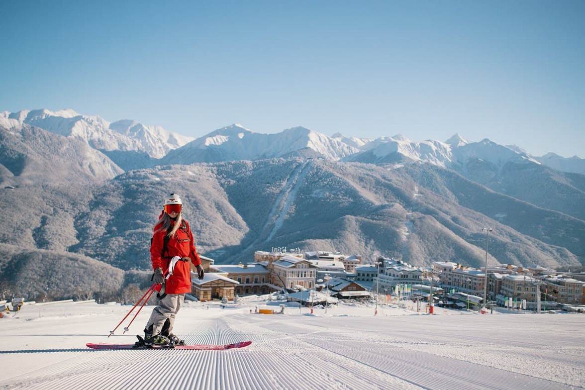 Курорт Красная Поляна открывает горнолыжный сезон 3 декабря