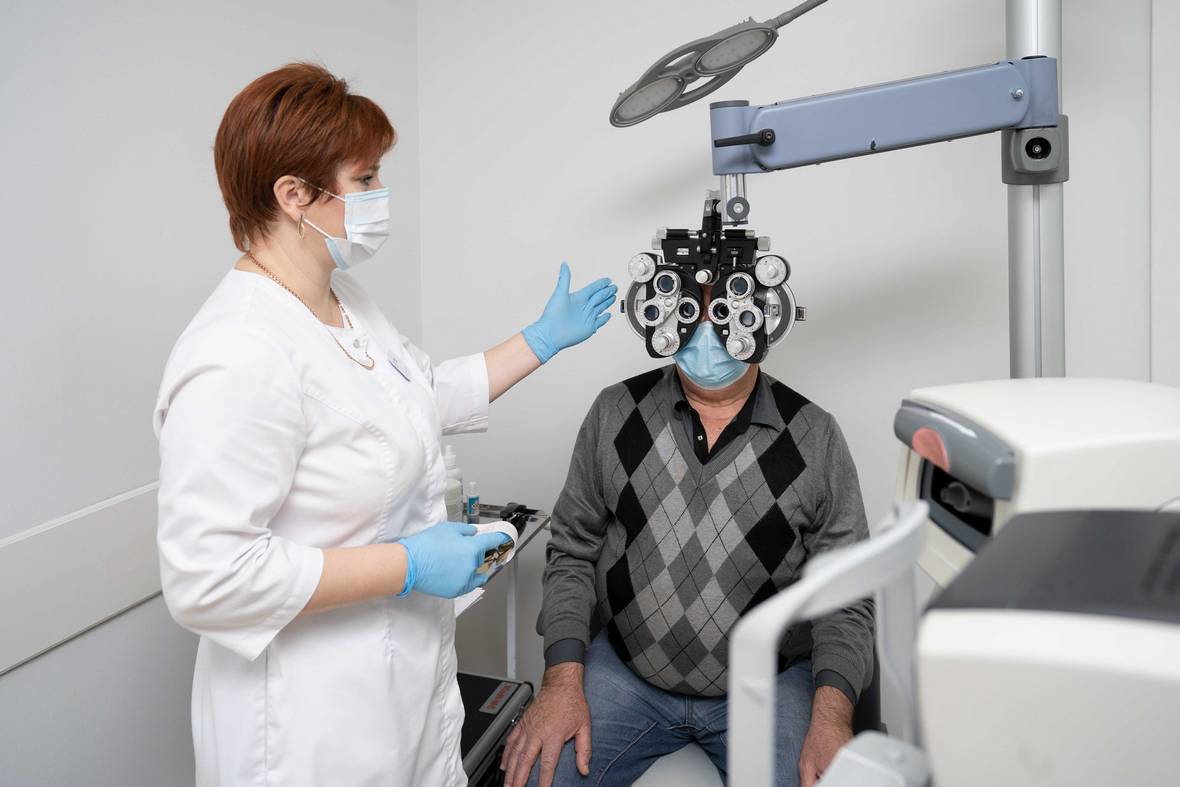 Особенности зрения в пожилом возрасте: хирургия катаракты в клинике 3Z