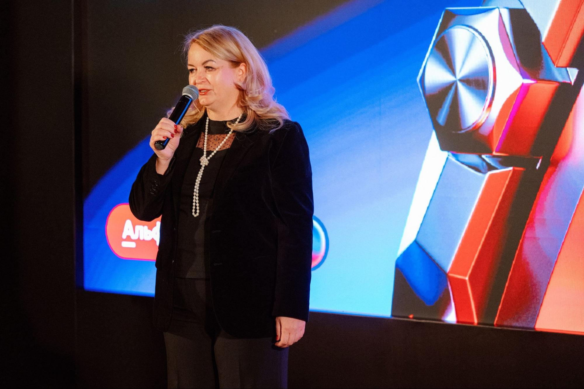 Альфа-Банк представил сервис для руководителей, управляющих бизнесом