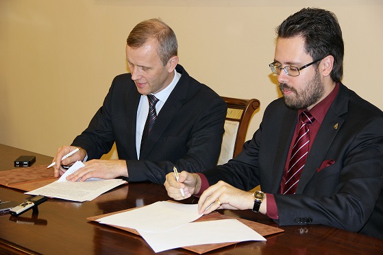 Авиакомпания ДОНАВИА подписала соглашение о сотрудничестве с Южным Федеральным Университетом