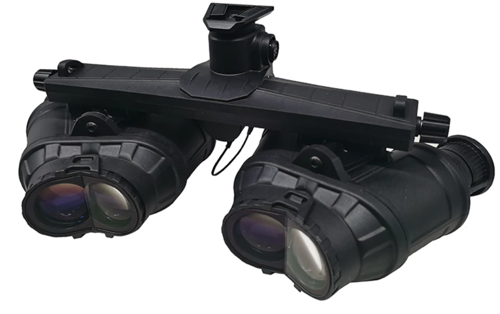 Панорамные очки ночного видения позволяют контролировать обстановку не совершая лишних движений