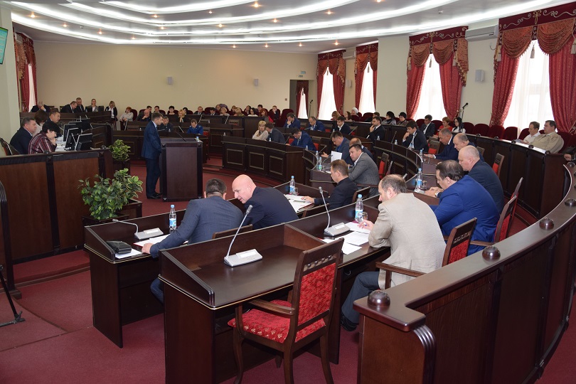 Шахтинские депутаты утвердили главный финансовый документ 2018 года