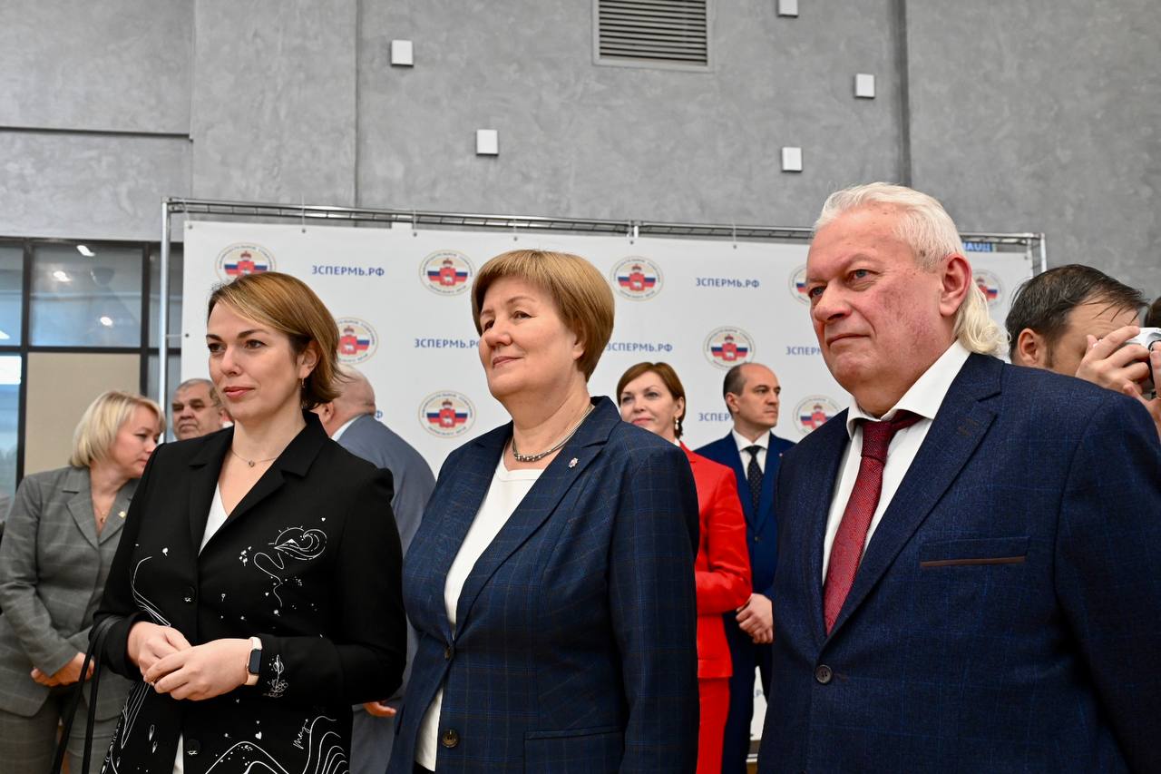 В Перми презентовали альманах «Нефтяная провинция»