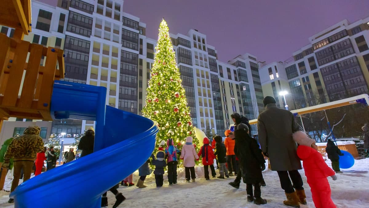 Как бизнес и город украсили Екатеринбург к Новому году