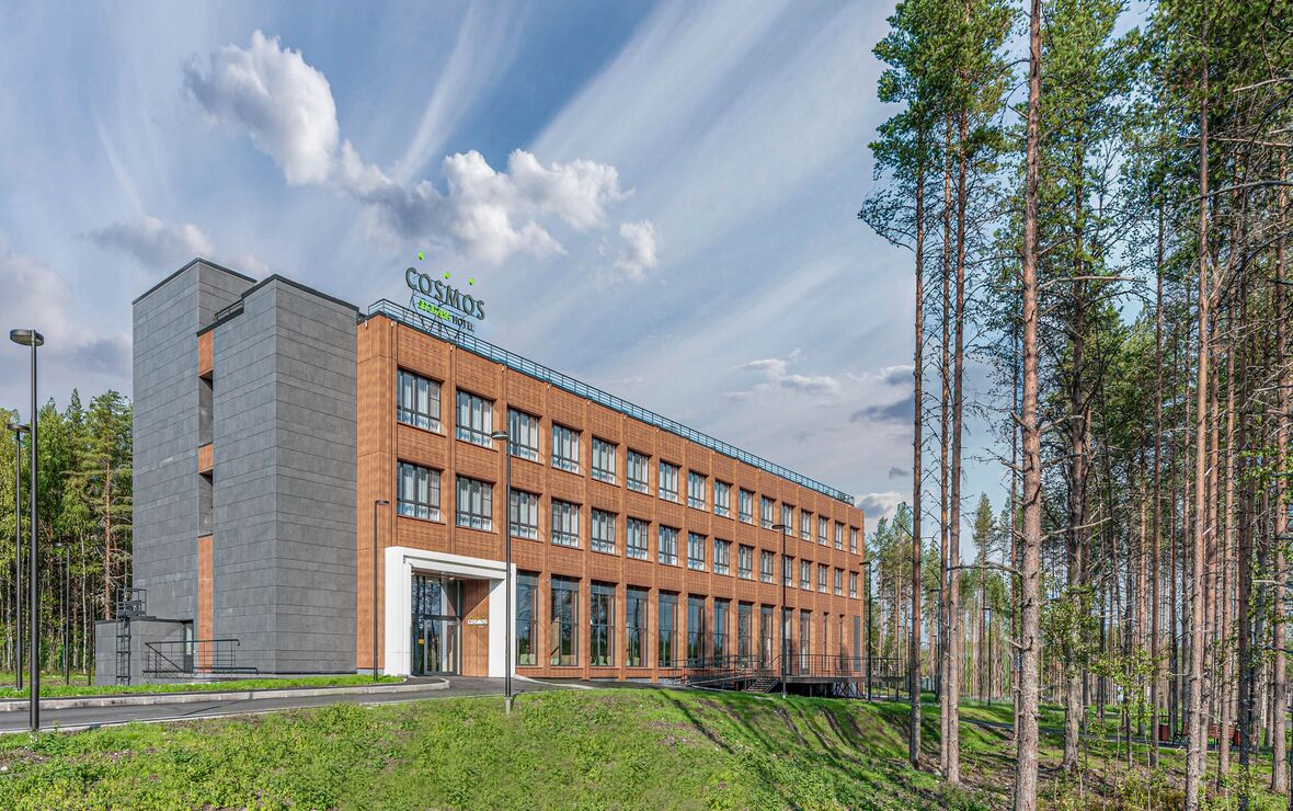 Отель COSMOS SMART SEGEZHA построен компанией
«Сегежа Норд» в  за 1 млрд руб.