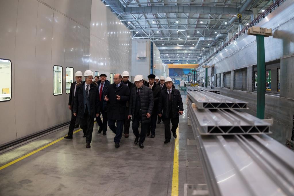На «Уральских локомотивах» обсудили перспективы выпуска поездов «Сапсан»