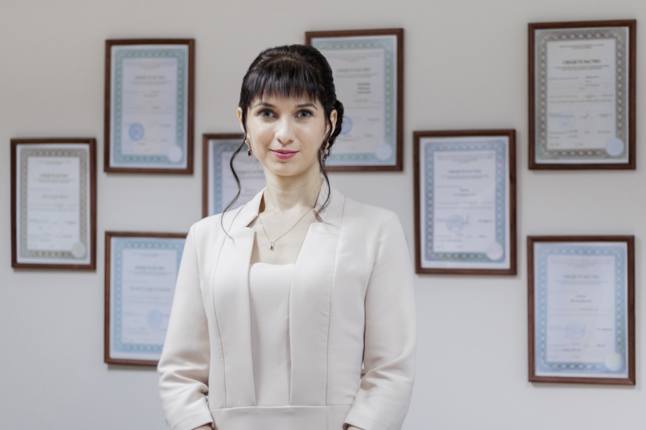 Руководитель юридического центра «Гарантия» Светлана Светлякова - юрист с многолетним опытом работы в сфере банкротства физических и юридических лиц