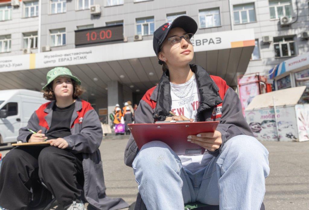На ЕВРАЗ НТМК впервые прошла индустриальная биеннале для художников