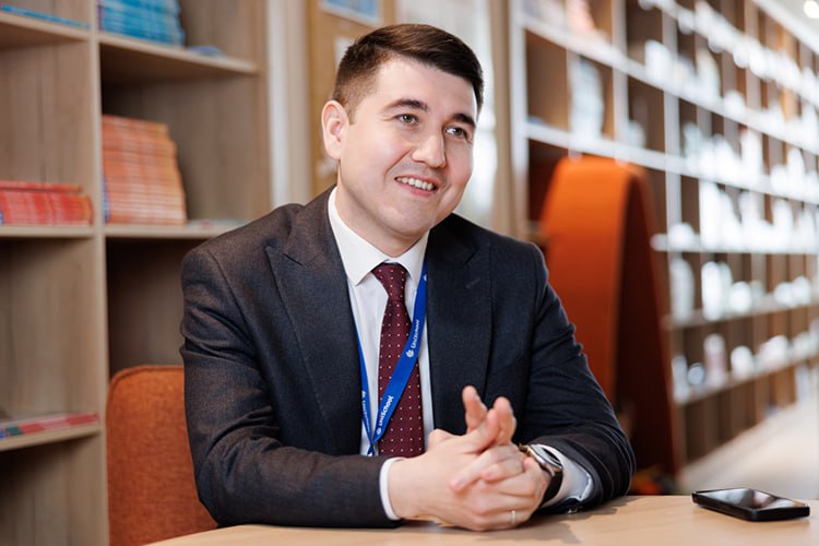 «Мы создаем экосистему, где образование, спорт, искусство и дружба идут рядом», — говорит директор школы «Унискул» Айдар Гайнетдинов