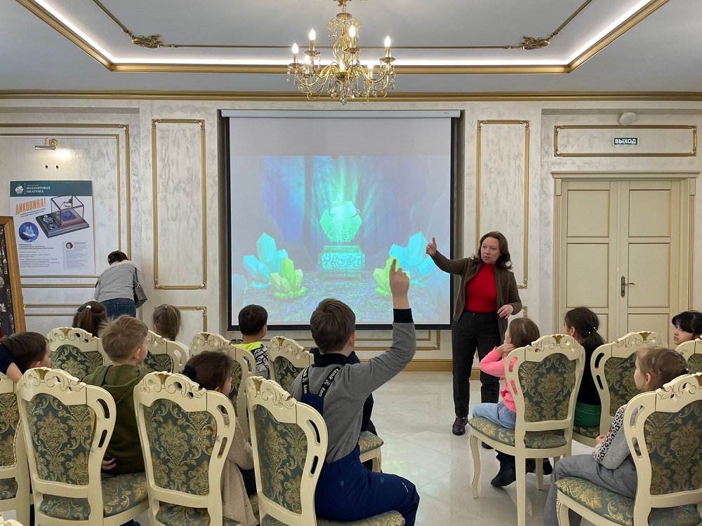 При поддержке БФ «Синара» екатеринбургские школьники посетили музей