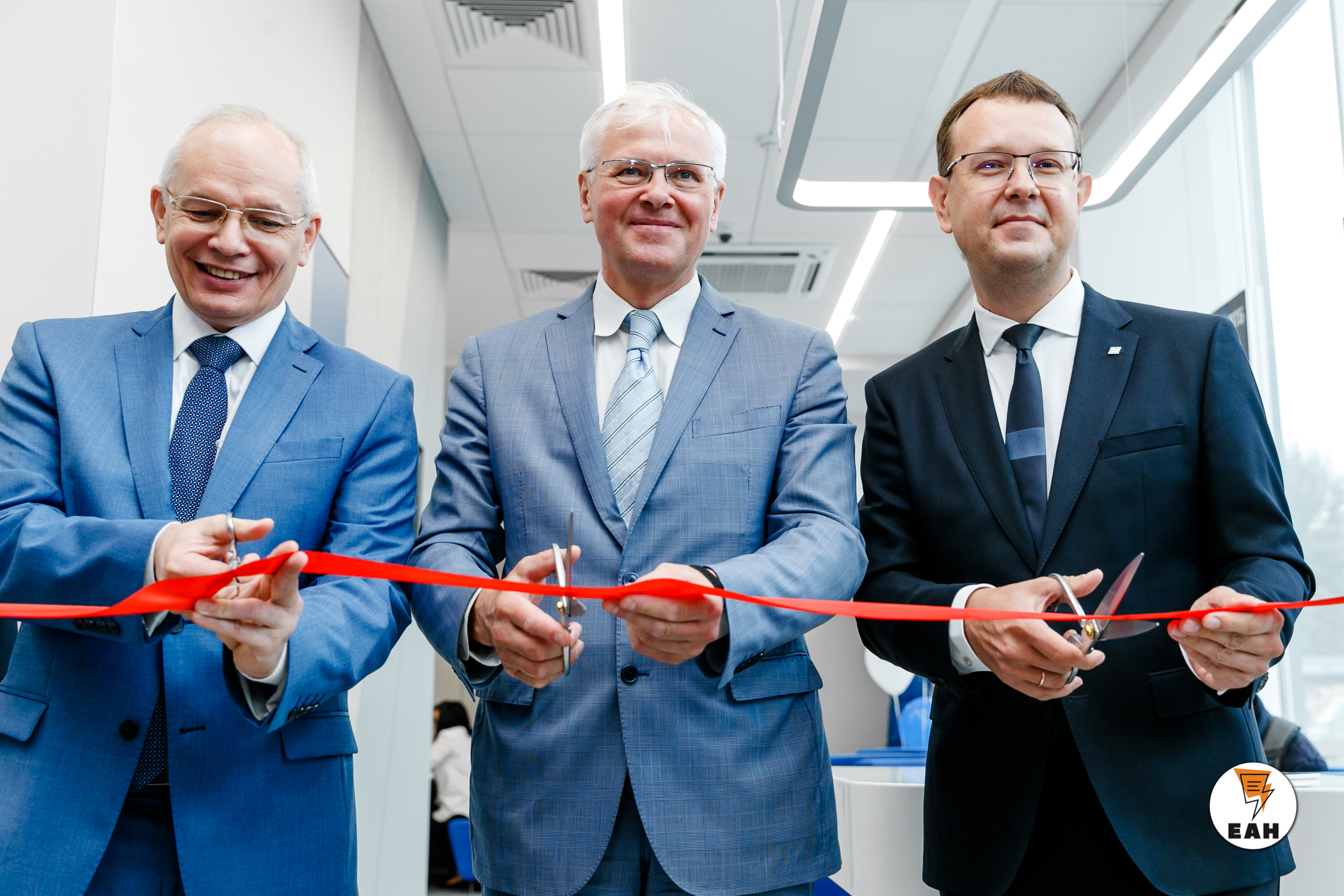 В Екатеринбурге начал работу первый офис ВТБ нового формата