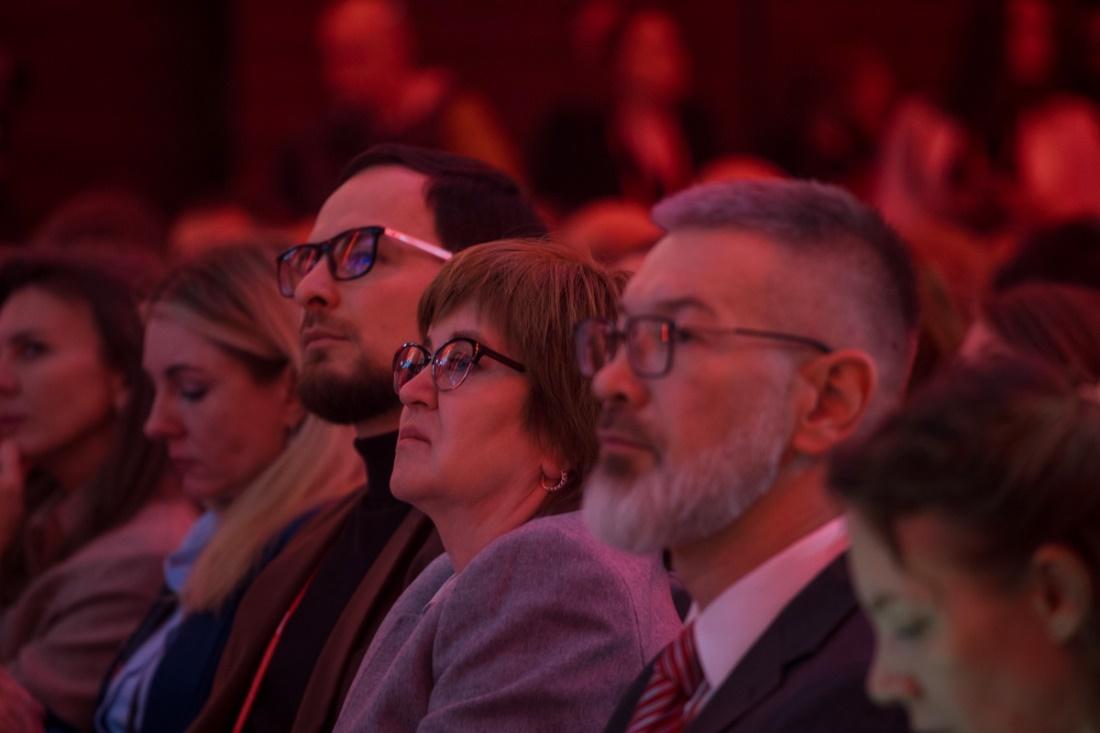 Как бизнесу расти без дешевых денег: что обсуждали на Альфа-Саммите